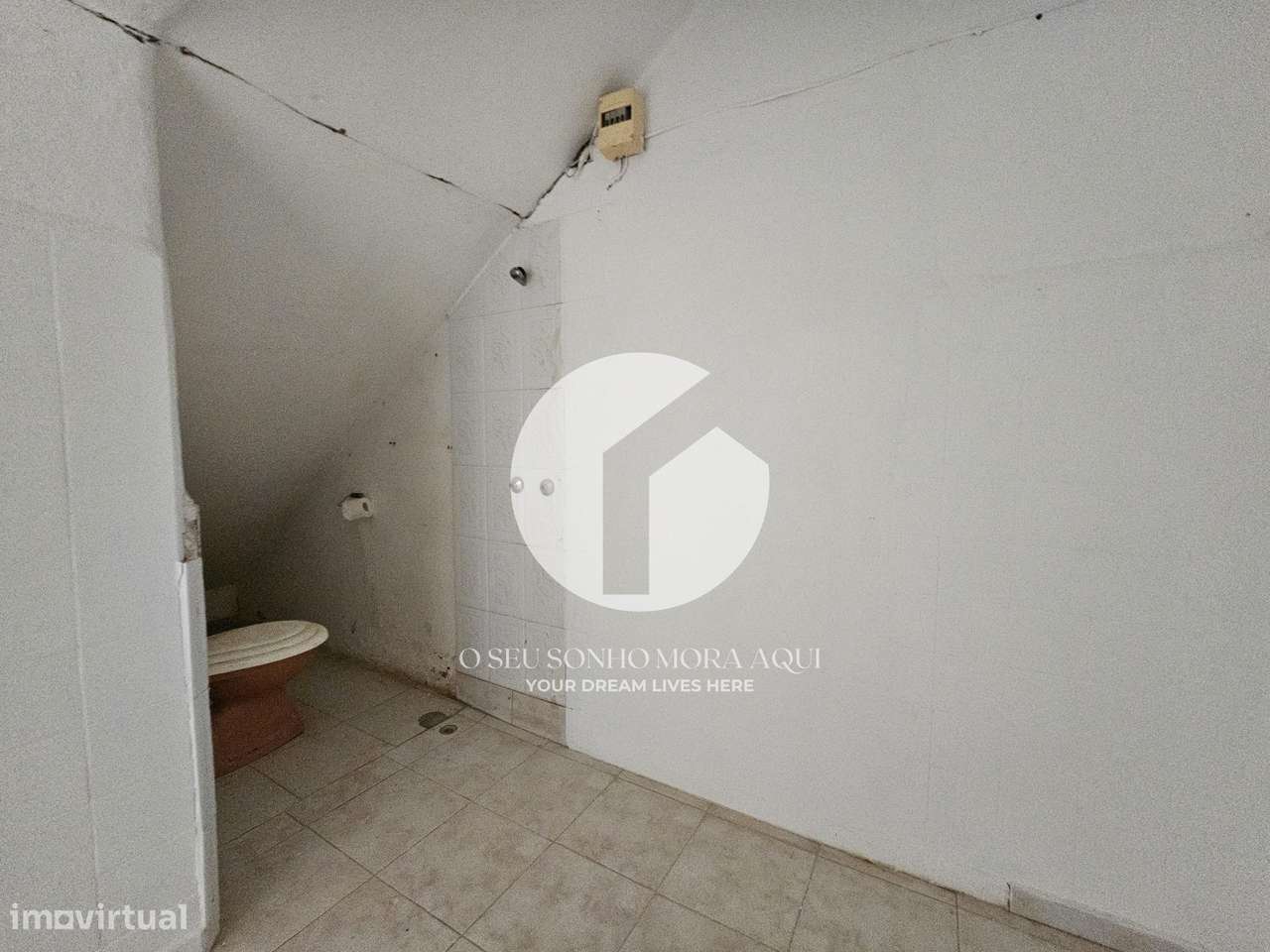 Moradia T5 com pisos independentes em Estoi-7