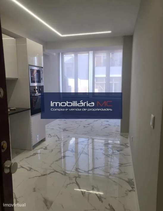 Apartamento T2 Remodelado junto a Loja do Cidadão do Porto - Grande imagem: 4/22