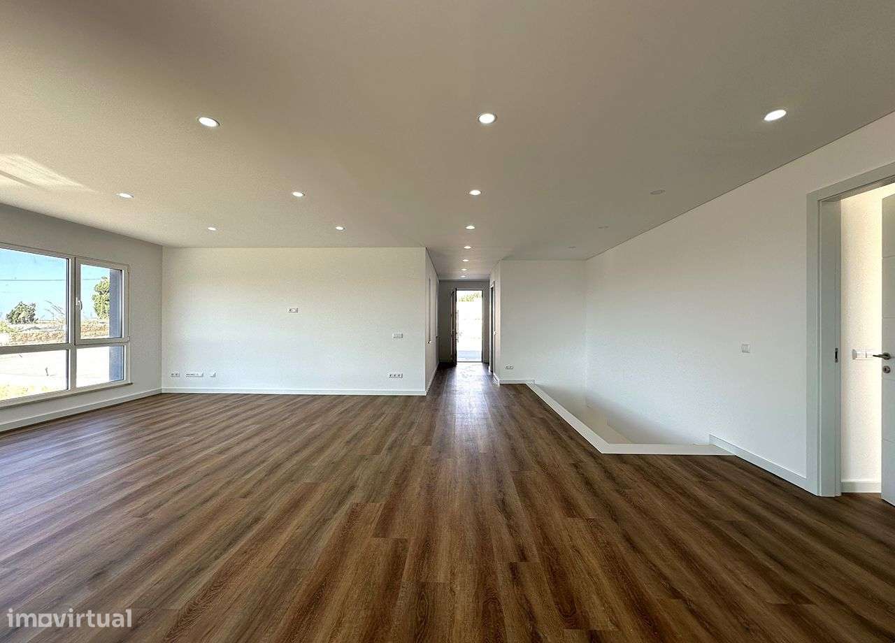 Magnífica Moradia V4 com vista desafogada - Abelheira Lourinhã-13