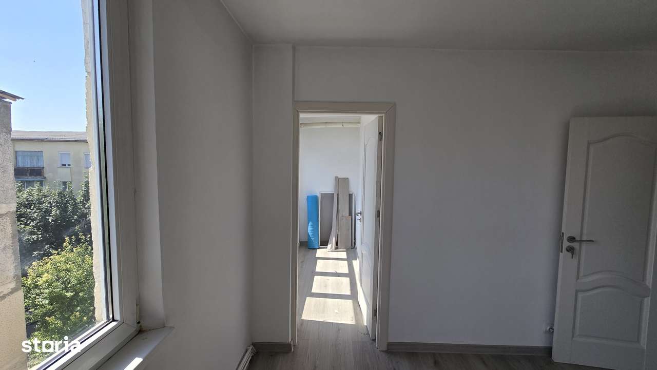 Vand apartament cu 2 camere decomandate-3