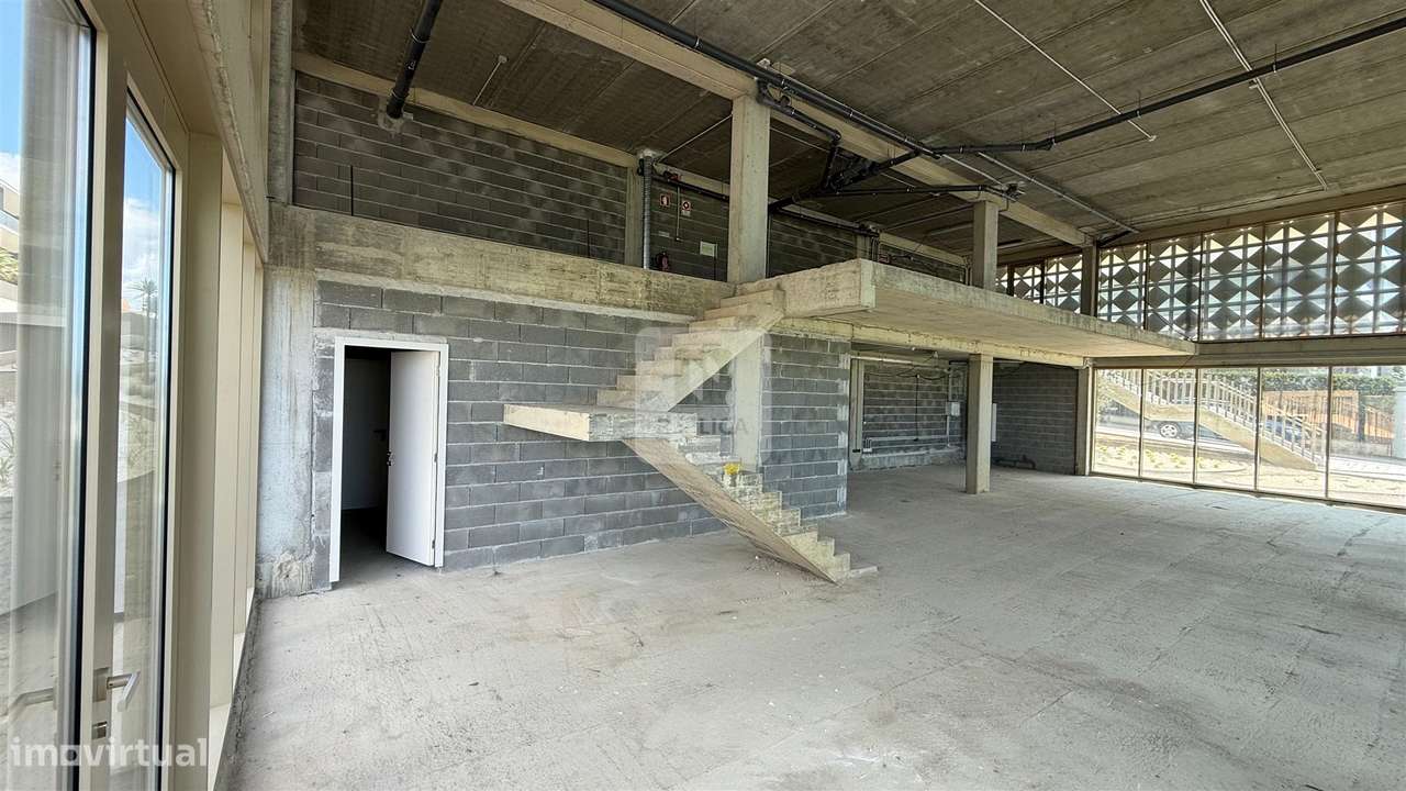 Comércio ou  Serviço em Frente ao Mar em Canidelo com Três Frentes - Grande imagem: 4/10