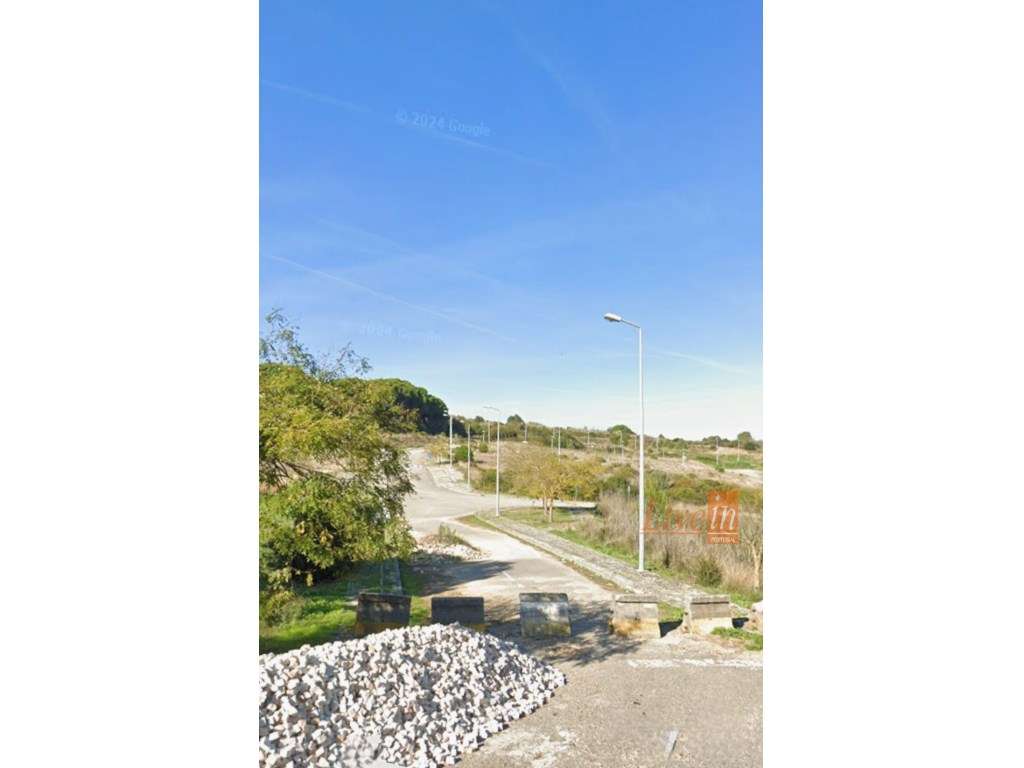 Lote para Construção de Prédio na Urbanização das Fontainhas Fase I... - Grande imagem: 4/17