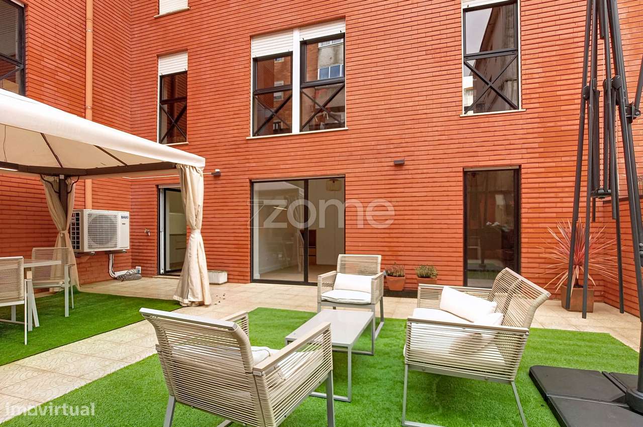 Apartamento T2 Premium com Terraço no Vale das Flores-32