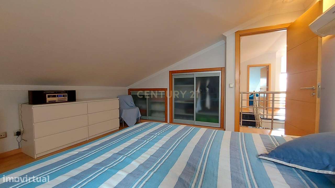 T5 Duplex em Alcochete | Vista Rio | Terraço Panorâmico-23