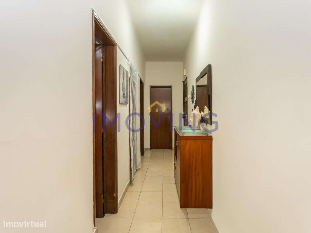 Apartamento T2 para venda no Barreiro-3