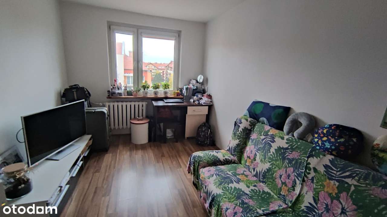 Os. Skarbowców, śliczne 2 pok. do zamieszkania lub jako inwestycja!-5