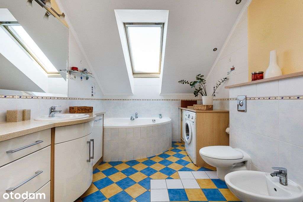 2 - piętrowe mieszkanie w doskonałej lokalizacji !-7