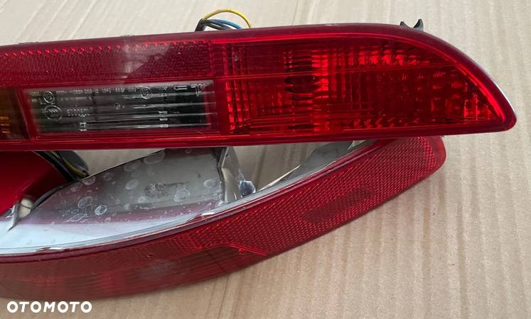 Audi Q5 8R lampa tył prawa lewa w zderzak 8R0945095 8R0945096 - 4