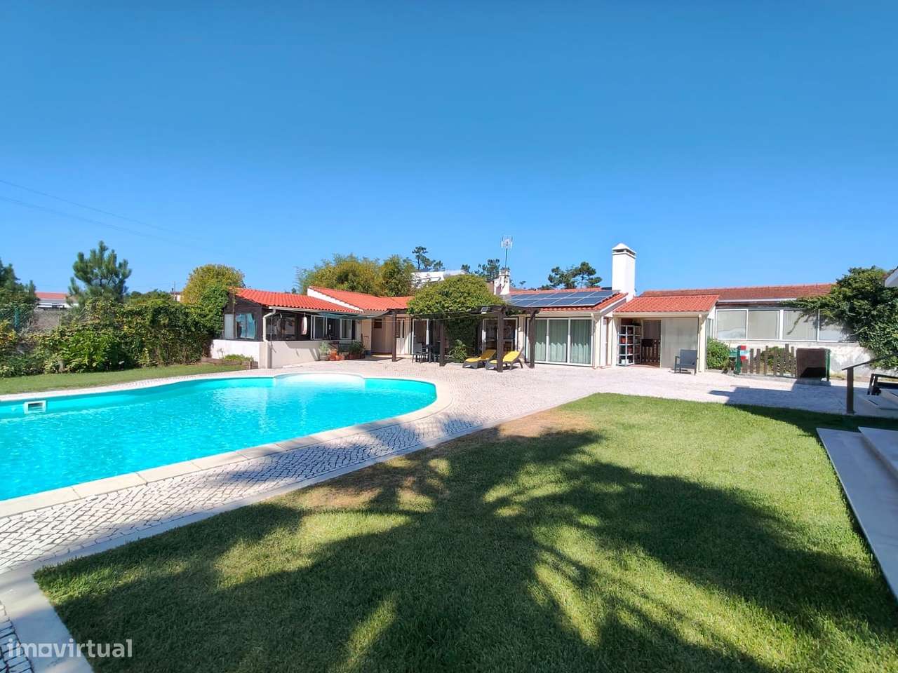 Moradia T5 + 1 / piscina/ terreno / furo / Monte Redondo / Leiria-37