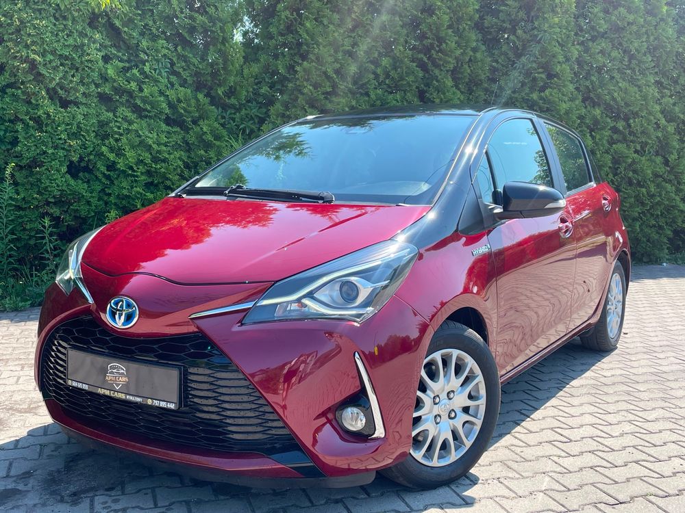 Toyota Yaris III (2011-2019) Hybrid 100 Sol 2017