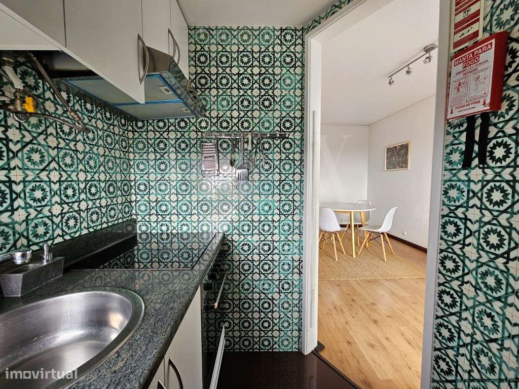 APARTAMENTO T1 EM CARCAVELOS COM VISTA MAR 1ª LINHA A 200m DA PRAIA-20