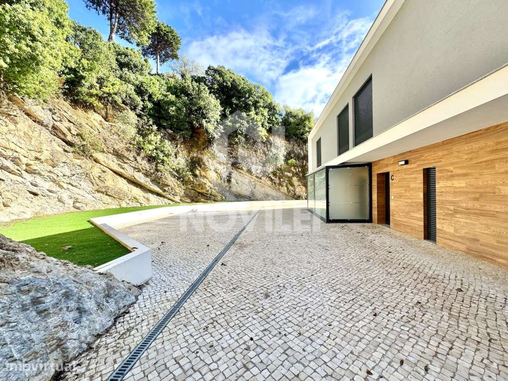 Moradia T3 em condomínio Fechado no centro de Leiria.-39