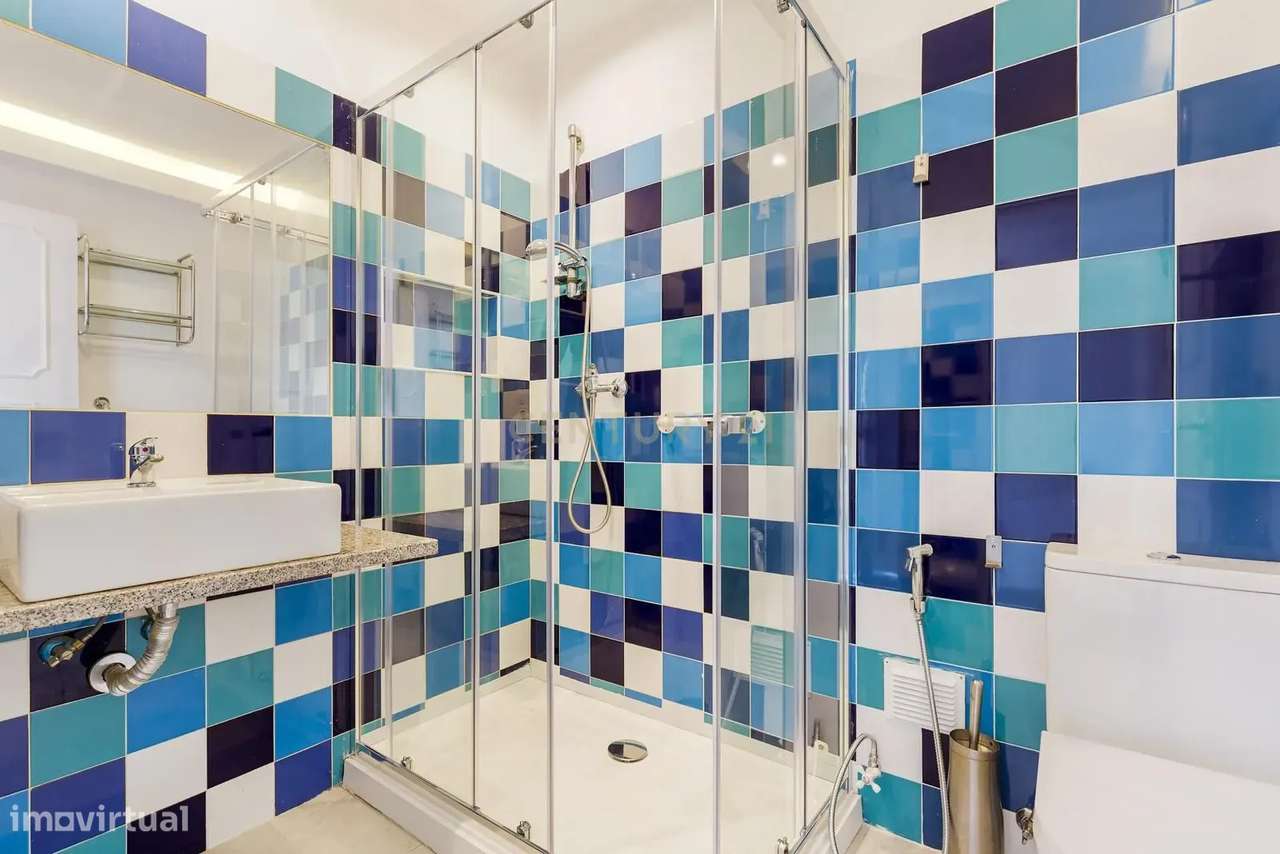 T2 Totalmente Renovado - Damaia-8