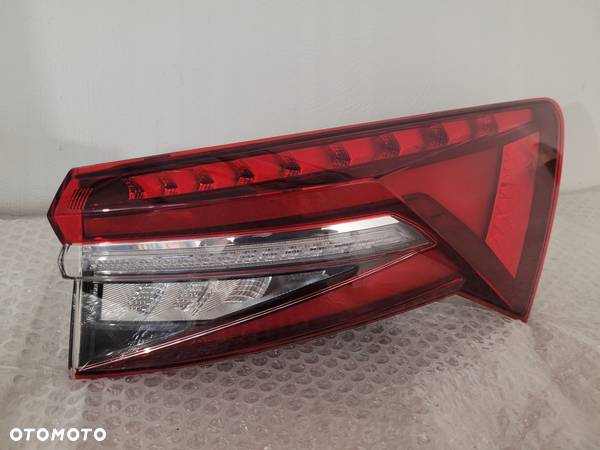 Skoda Kodiaq lift lampa tylna prawa led - 2