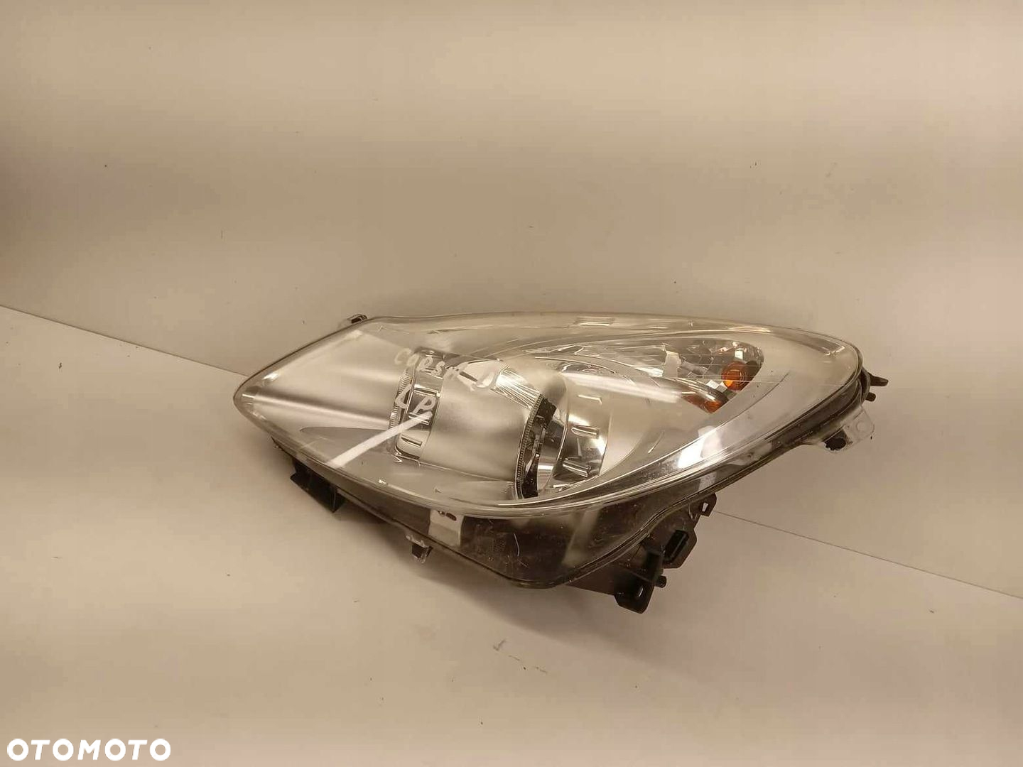 LAMPA LEWA PRZÓD OPEL CORSA D 07-14 - 2