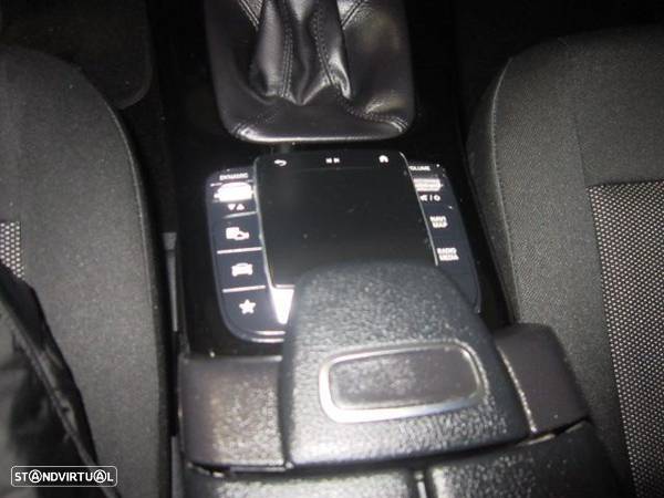 Mercedes-Benz A 180 d Business Solutions - 25