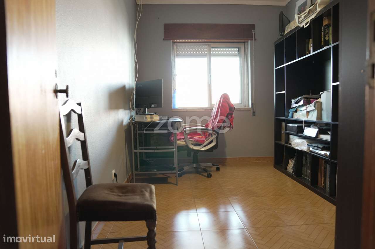 Moradia T4 com 266 m² de construção, e vista para o Castelo de Palm...-12