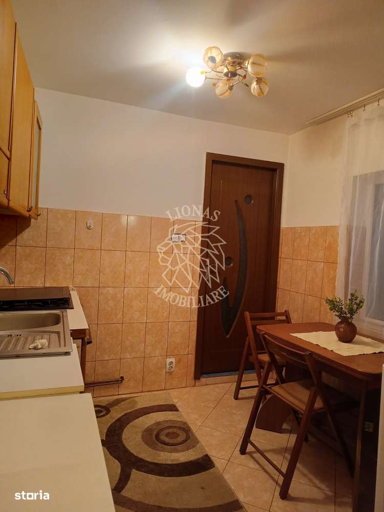 Apartament 3 camere-etaj 2-parcare- ideal investitie,  Ultracentral - Imagine principală: 5/8