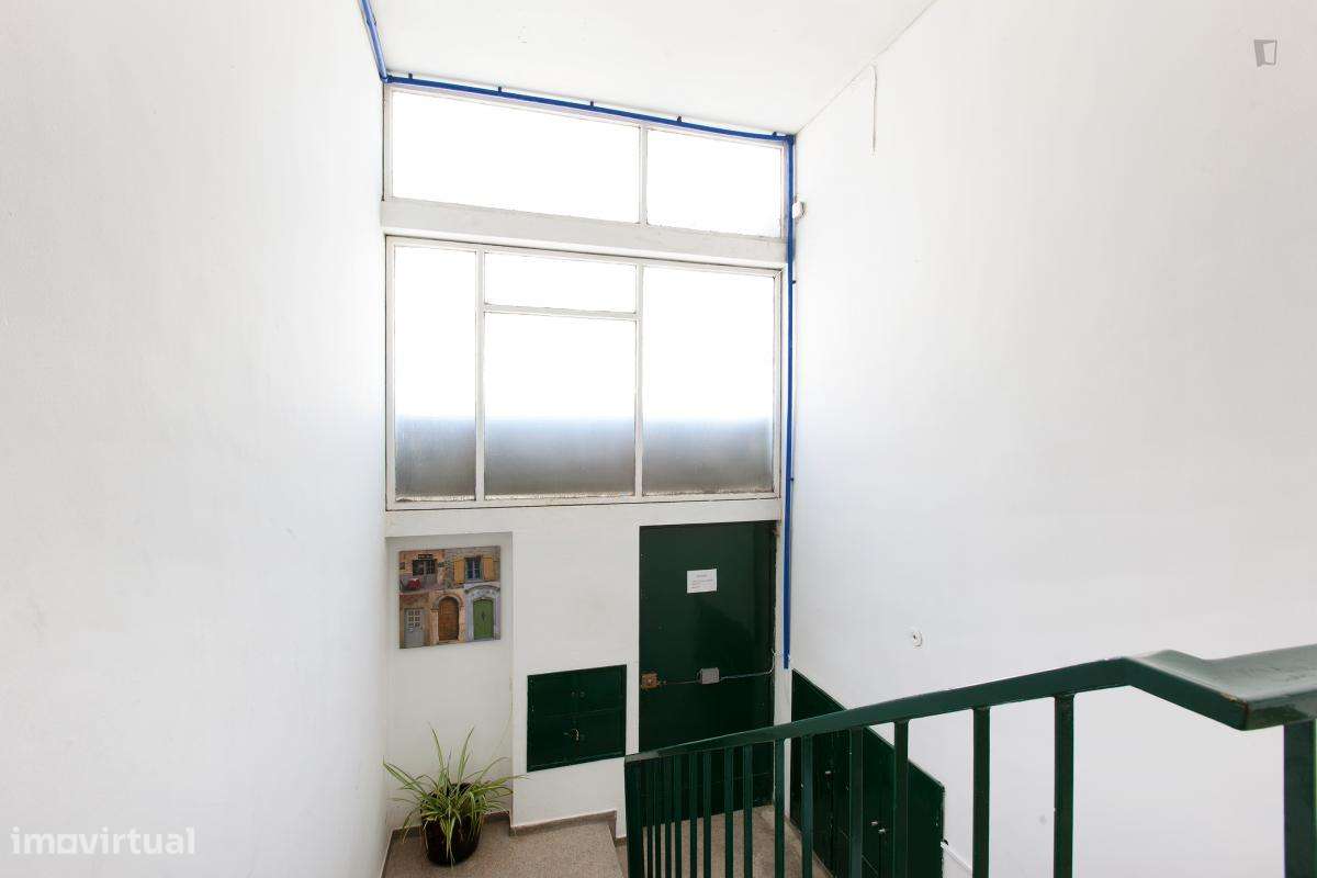 Quarto - localizado em Paranhos Porto - Grande imagem: 4/8