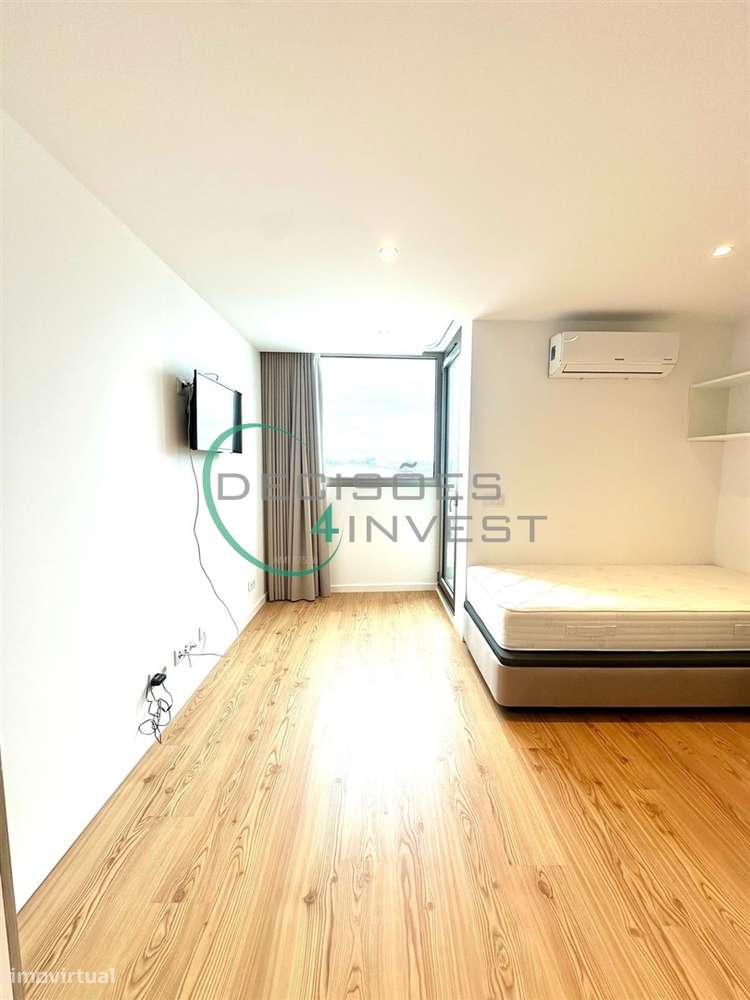 Apartamento T0 + T1 duplex com vista para a ria | Investimento junto à-21