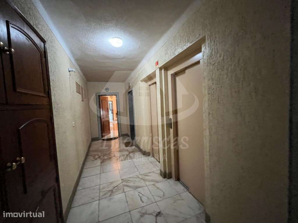 Apartamento T3 com box no Forte da Casa-26