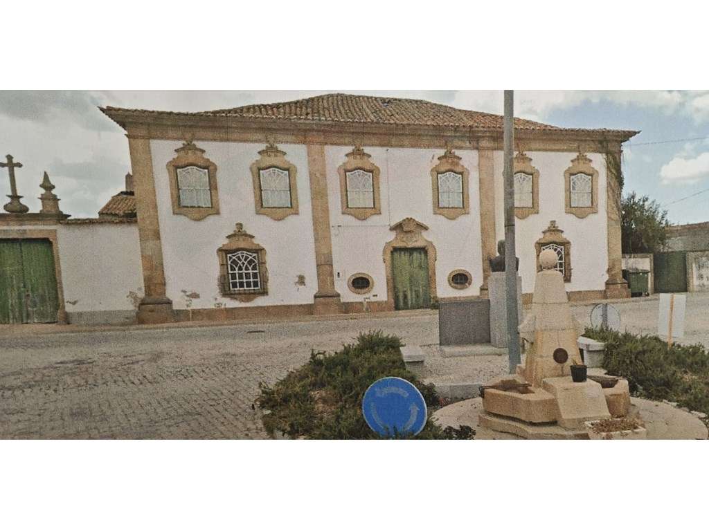 Palacete Brasonado do Séc. XIX na Coriscada, Guarda - Grande imagem: 4/12