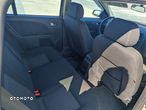 Ford Mondeo 1.8 Ambiente - 9