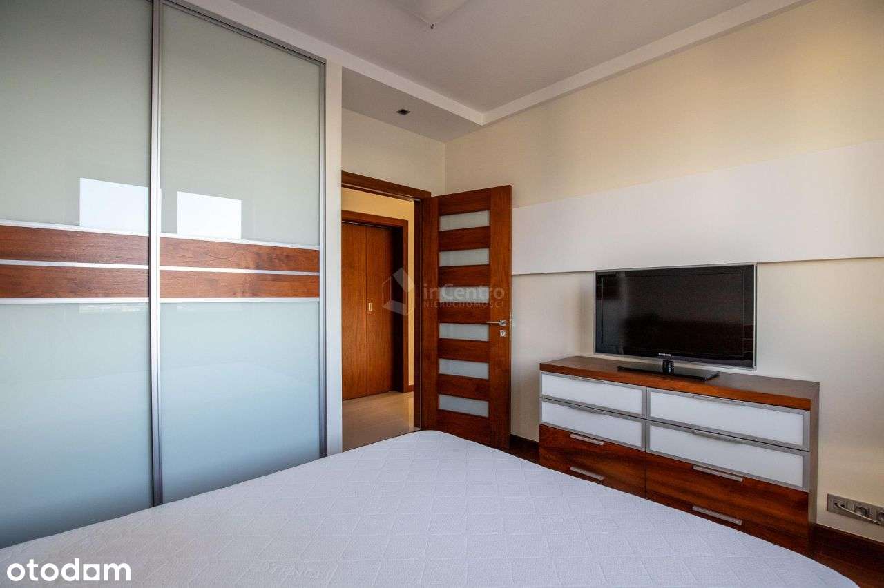 Przestronny apartament z tarasem. Czerwone Maki.-7