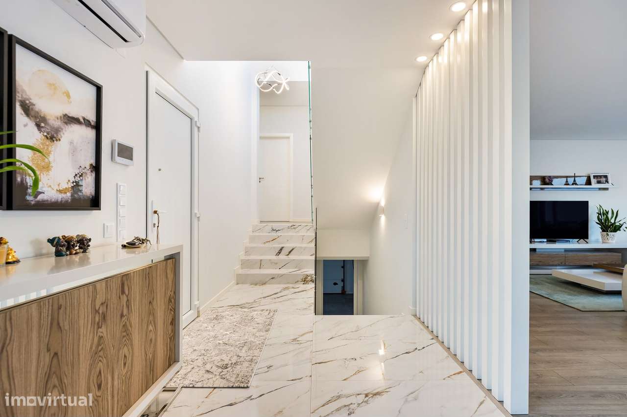 Moradia T4 Azeitão | Piscina Aquecida | Jardim | Terraço - Grande imagem: 4/26