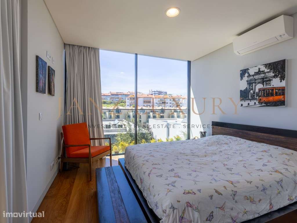 Moradia T4 Contemporânea com Vista Mar Total e Rooftop | Paço de Arcos-34