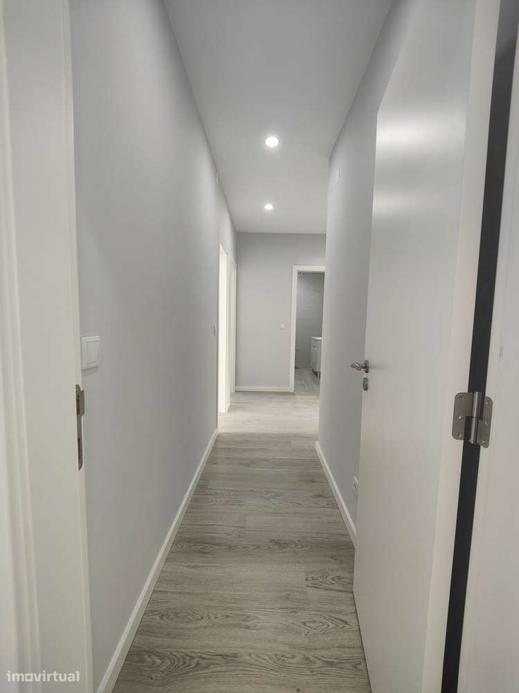 Apartamento T3 Renovado – Disponível de Imediato
 Pinhal Novo – Centro - Grande imagem: 3/15