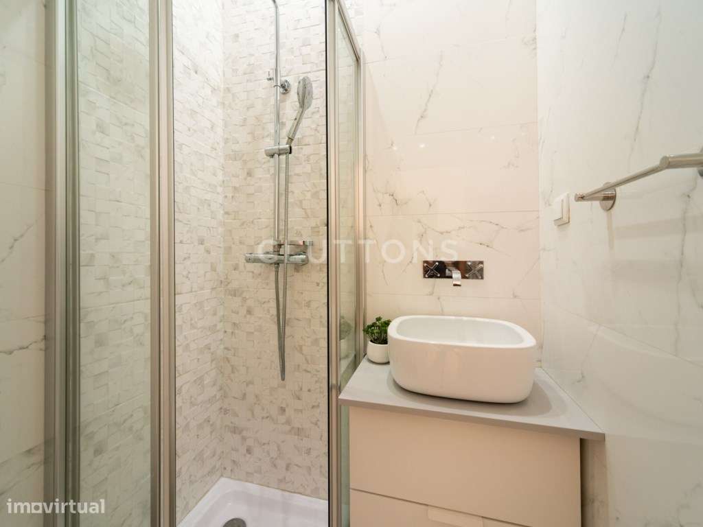 Moradia T4, 4 pisos, terraço, no coração de Campo de Ourique, Lisboa-15