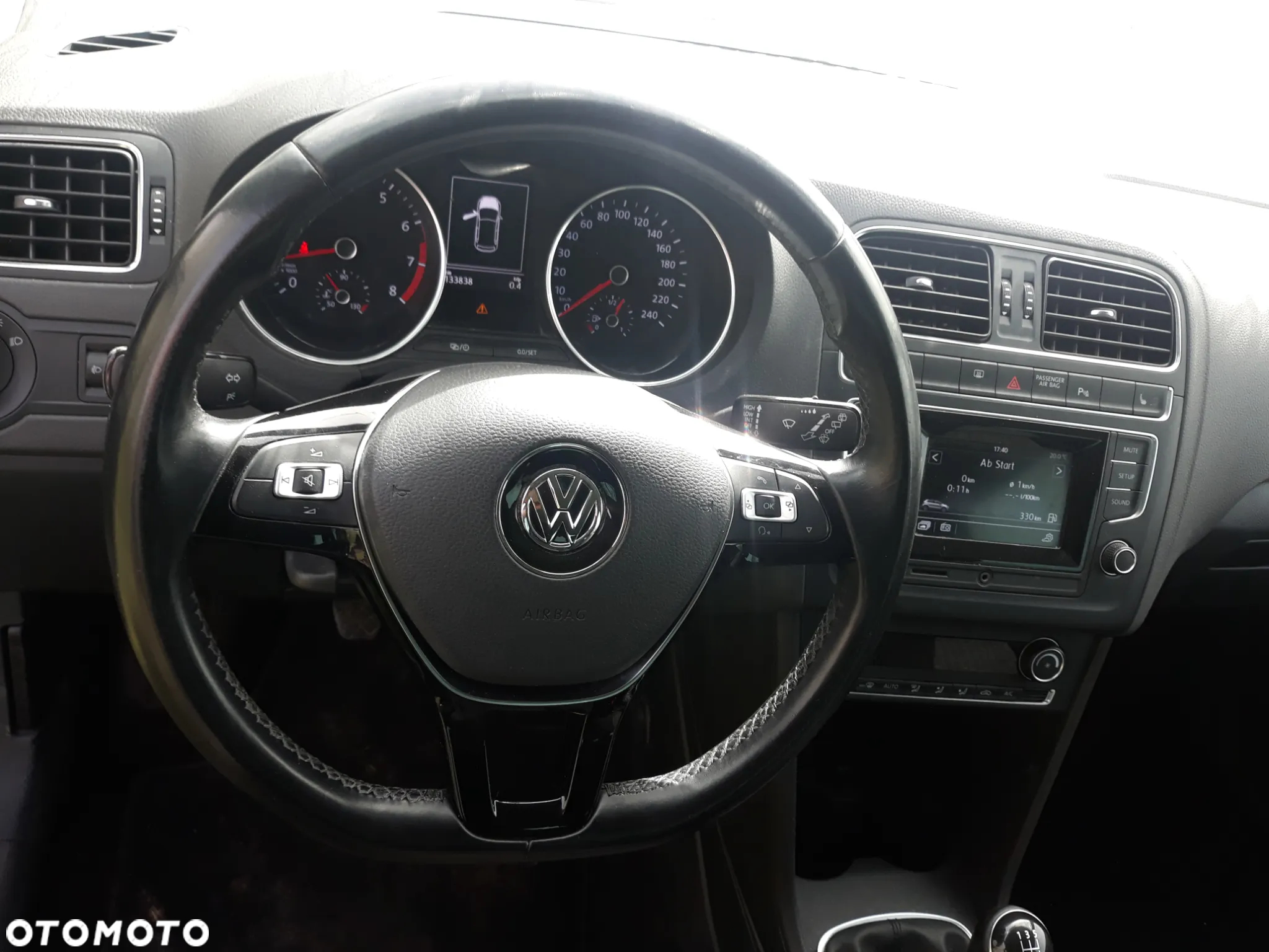Volkswagen Polo 1.0 Comfortline - 15