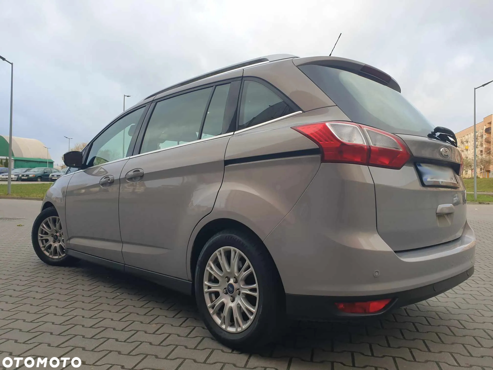 Ford Grand C-MAX 1.6 TDCi Titanium - 19