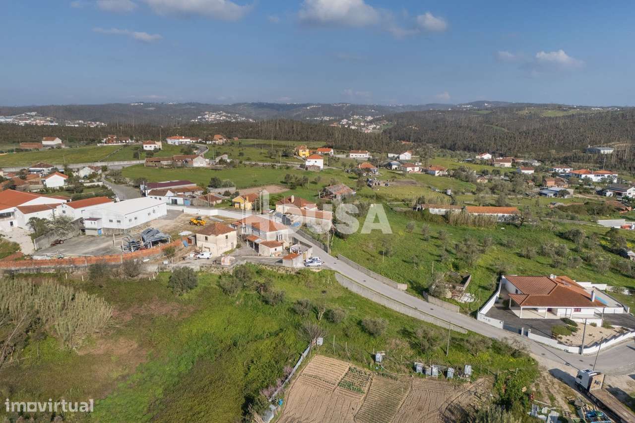 Moradia T3 com terreno de 2.157 m² – Raposeira, Colmeias | Leiria-56