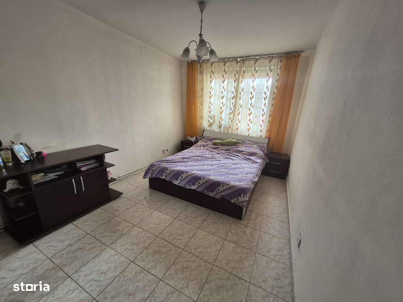 De Vânzare – Apartament cu 3 camere, zona Precista, Piatra Neamț - Imagine principală: 2/11