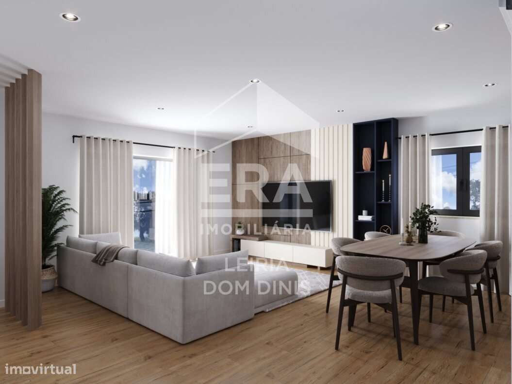 Casa geminada nova com piscina, garagem e jardim-8