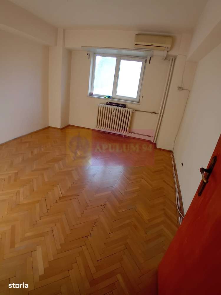 Vanzare apartament de 4 camere la Casa Poporului-stradal - Imagine principală: 4/11