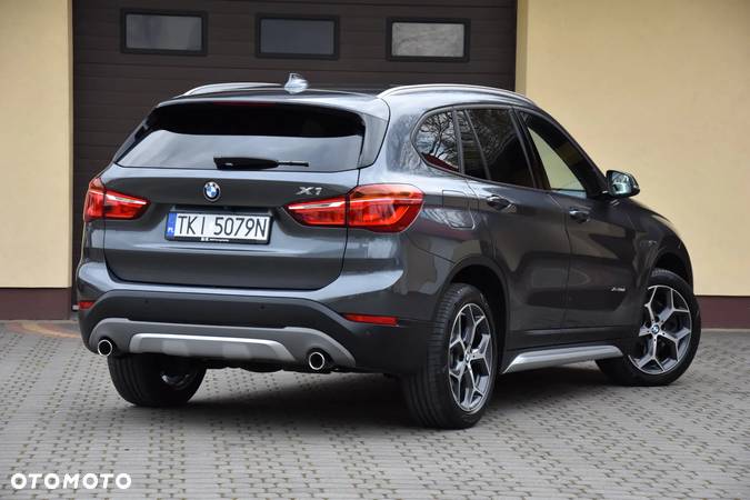 BMW X1 xDrive20d xLine - 4