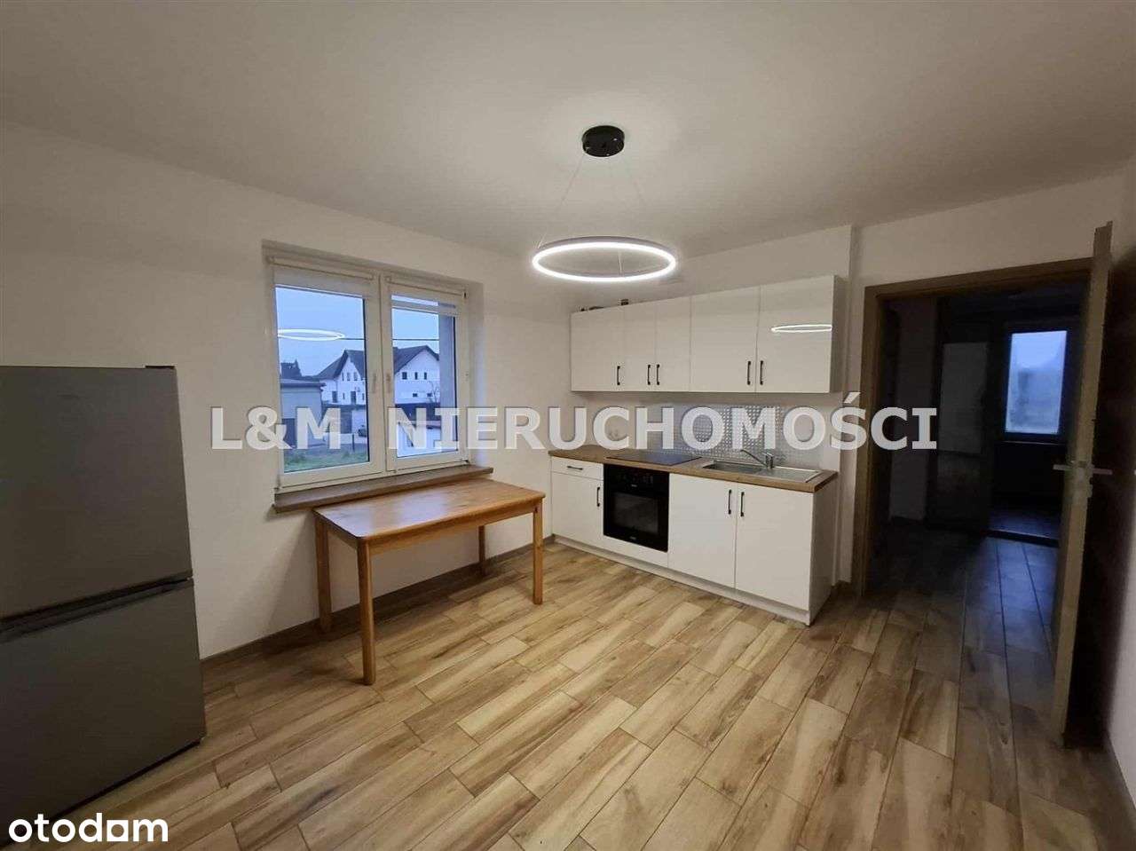 Dom w Leszczynach z dużym potencjałem !!-13