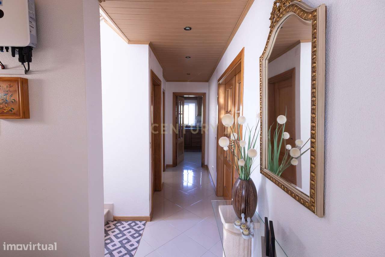 Moradia T4+1 em Condomínio Fechado – Alfacenhas Vila-12