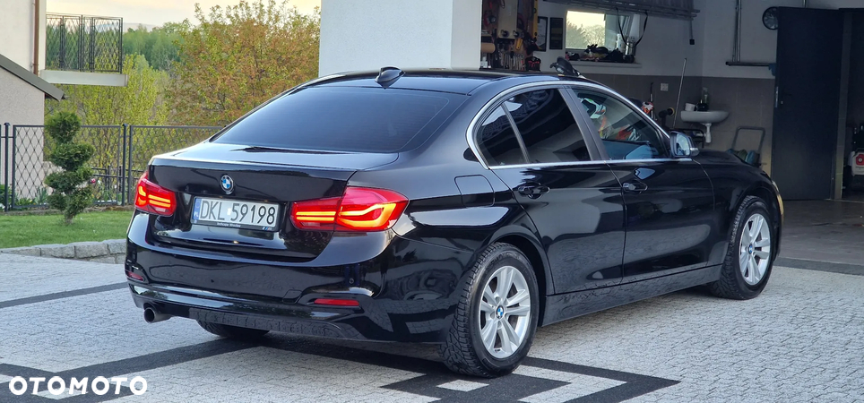 BMW Seria 3 318i - 3