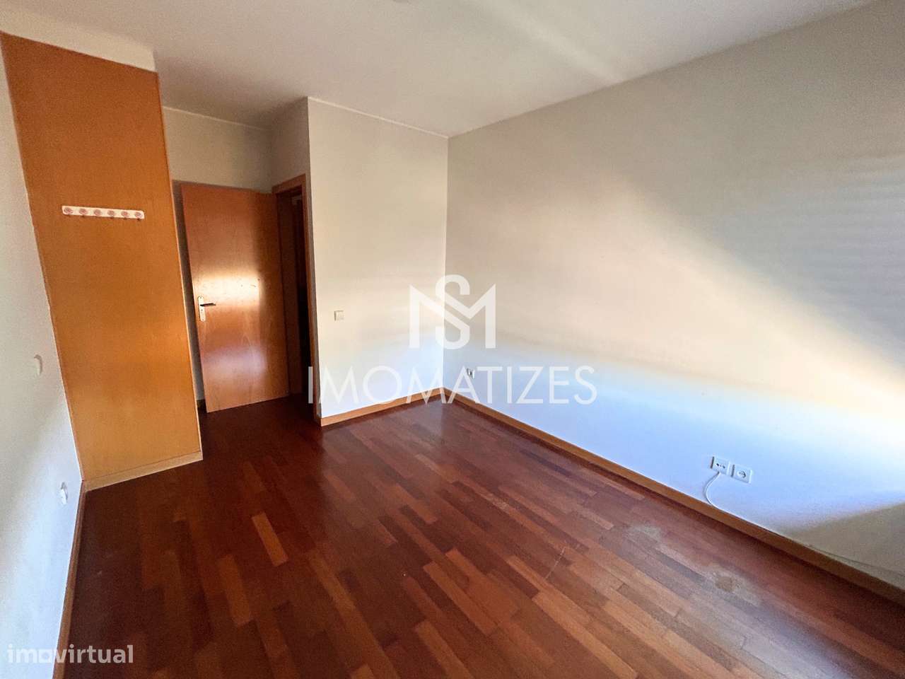 Apartamento T2 com Garagem – Nogueira da Maia-13