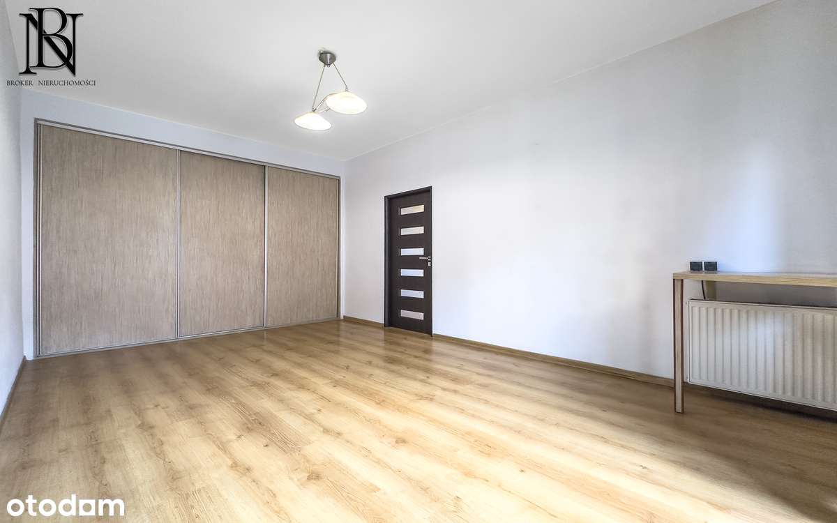 Na sprzedaż zadbane 2 pokoje z balkonem | Bytom Centrum.-1