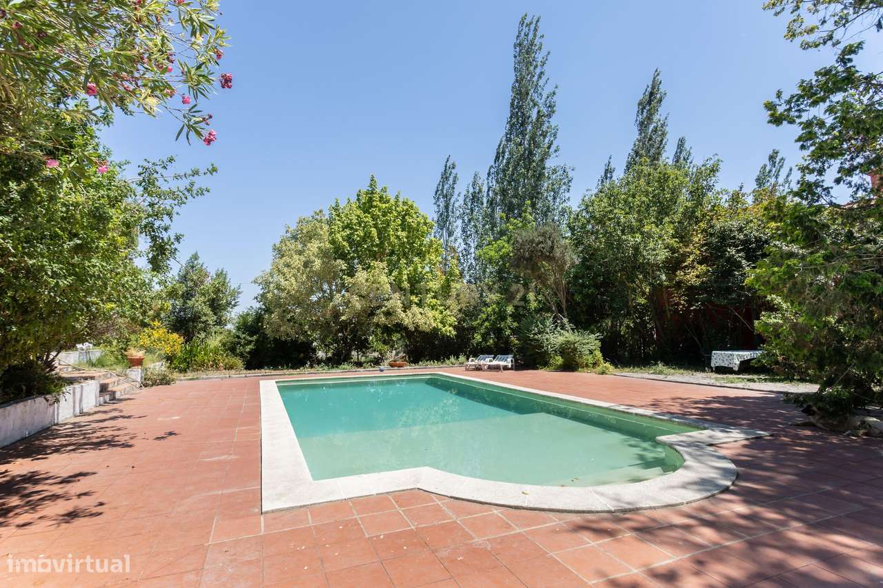 Vila de Prestígio T7+2 com 5.000 m² de Privacidade na Verdizela-47