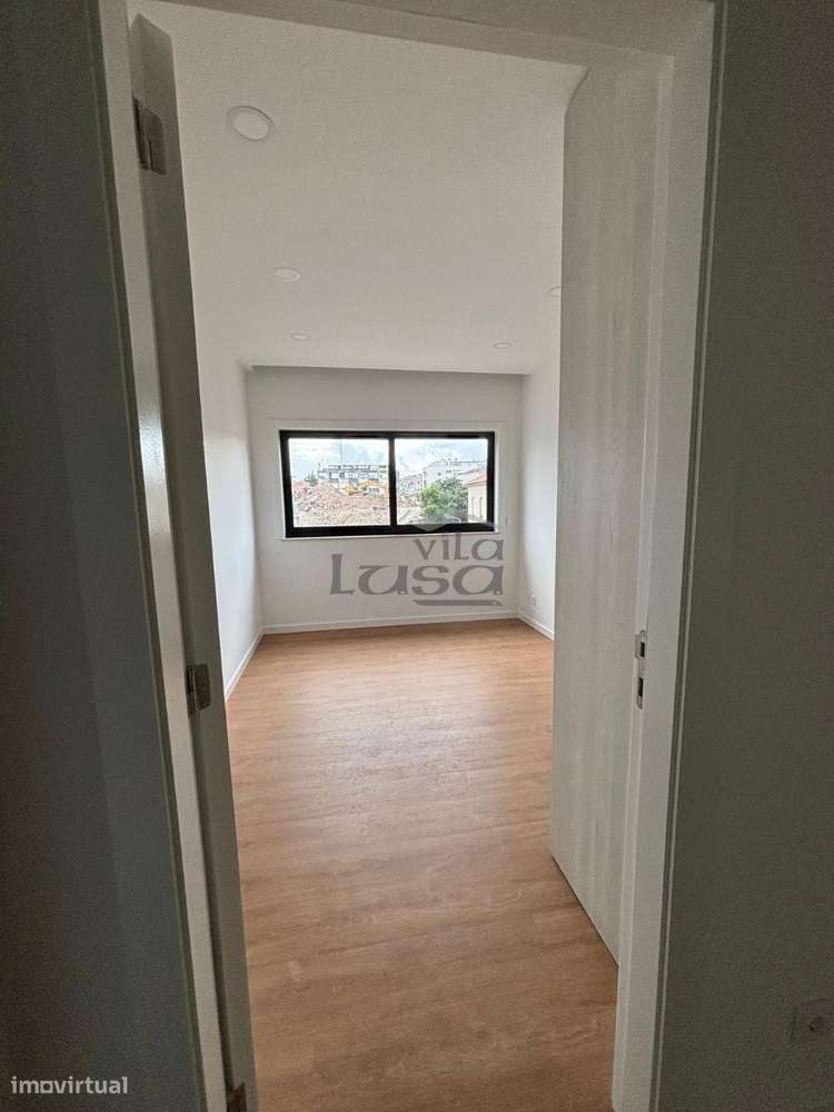 Apartamento T2 remodelado em plena cidade do Porto - Grande imagem: 5/10