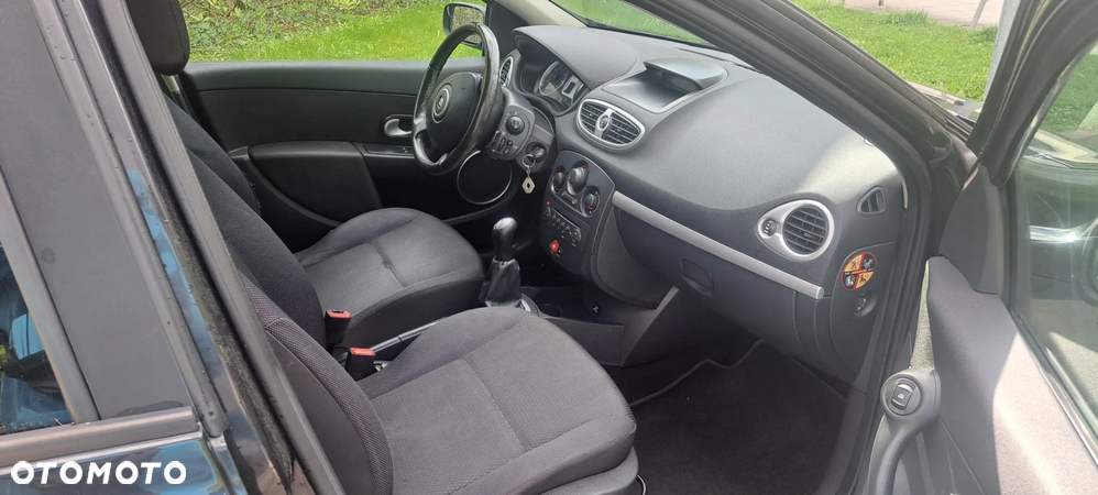 Renault Clio 1.2 16V 75 Dynamique - 9