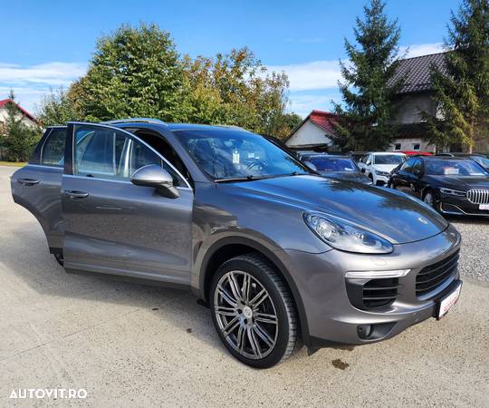 Porsche Cayenne 3.0 L - 11