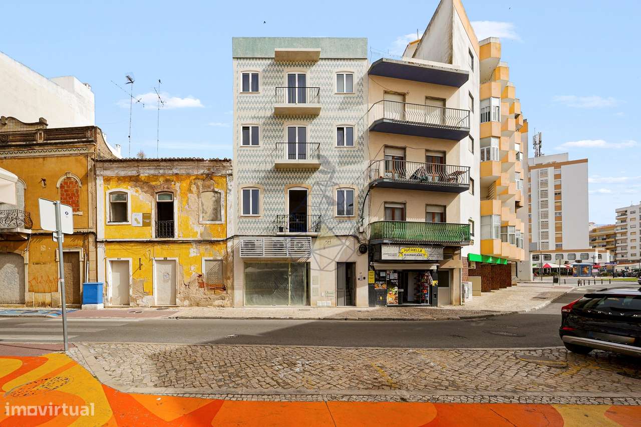 Viva o Encanto da Cidade Antiga - Apartamento com Tetos Altos e Muito-2
