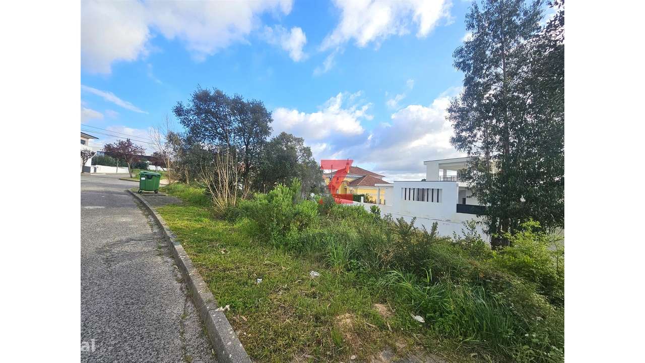 LOTE DE TERRENO EM ZONA NOBRE DE LEIRIA - Grande imagem: 5/9